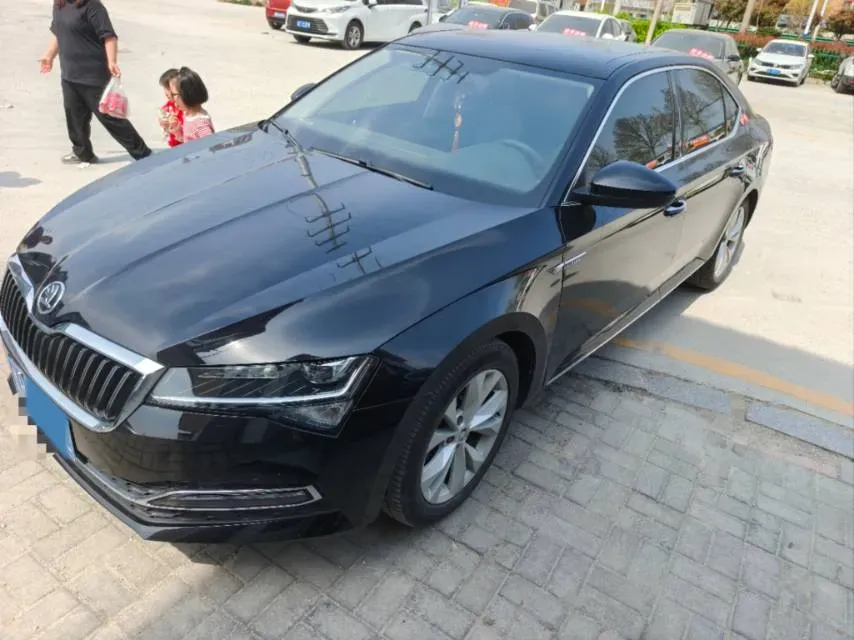 2019 Skoda Superb 1.4T 150HP L4 7DCT,autocango,china used car exporter,china ev exporter,chinese used car exporter,chinese used ev exporter