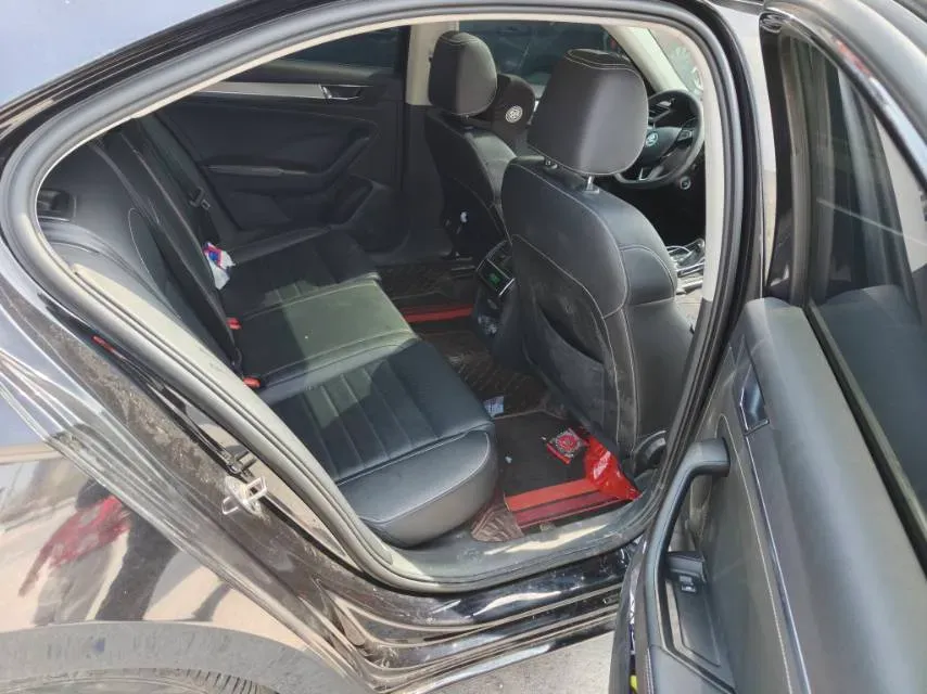 2019 Skoda Superb 1.4T 150HP L4 7DCT,autocango,china used car exporter,china ev exporter,chinese used car exporter,chinese used ev exporter