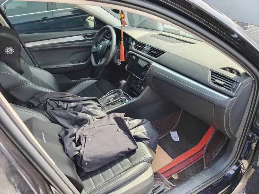 2019 Skoda Superb 1.4T 150HP L4 7DCT,autocango,china used car exporter,china ev exporter,chinese used car exporter,chinese used ev exporter