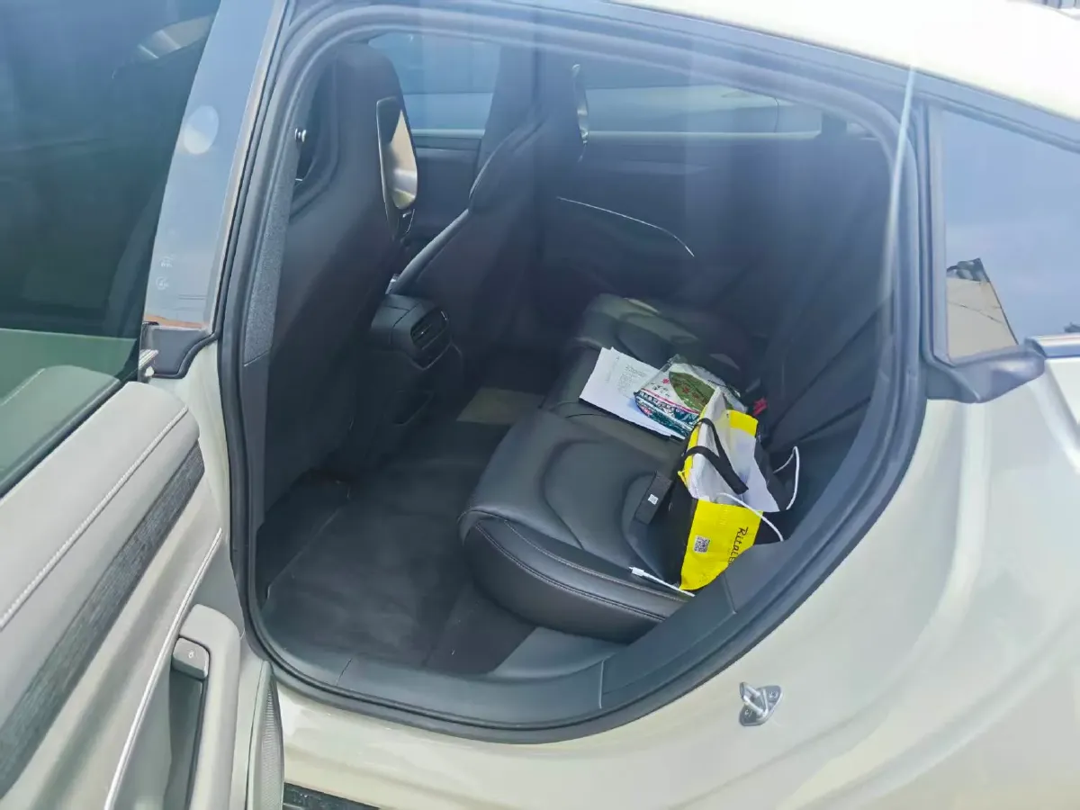 2024 MI SU7 BEV 73.6KWH,autocango,china used car exporter,china ev exporter,chinese used car exporter,chinese used ev exporter