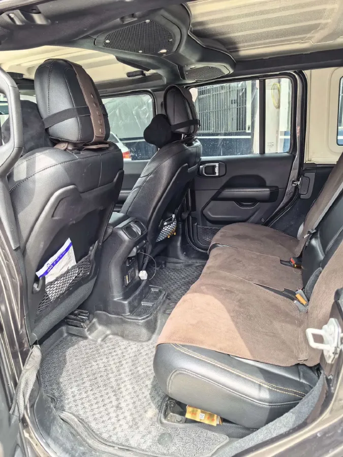 2025 Jeep Wrangler 2.0T 266HP L4 8AT,autocango,china used car exporter,china ev exporter,chinese used car exporter,chinese used ev exporter