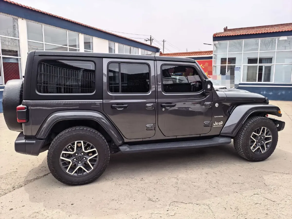 2025 Jeep Wrangler 2.0T 266HP L4 8AT,autocango,china used car exporter,china ev exporter,chinese used car exporter,chinese used ev exporter