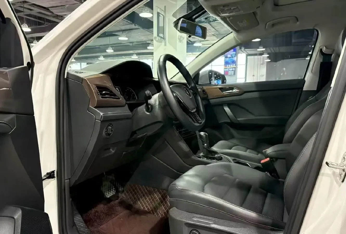 2020 Volkswagen Tharu 2.0T 186HP L4 7DCT,autocango,china used car exporter,china ev exporter,chinese used car exporter,chinese used ev exporter