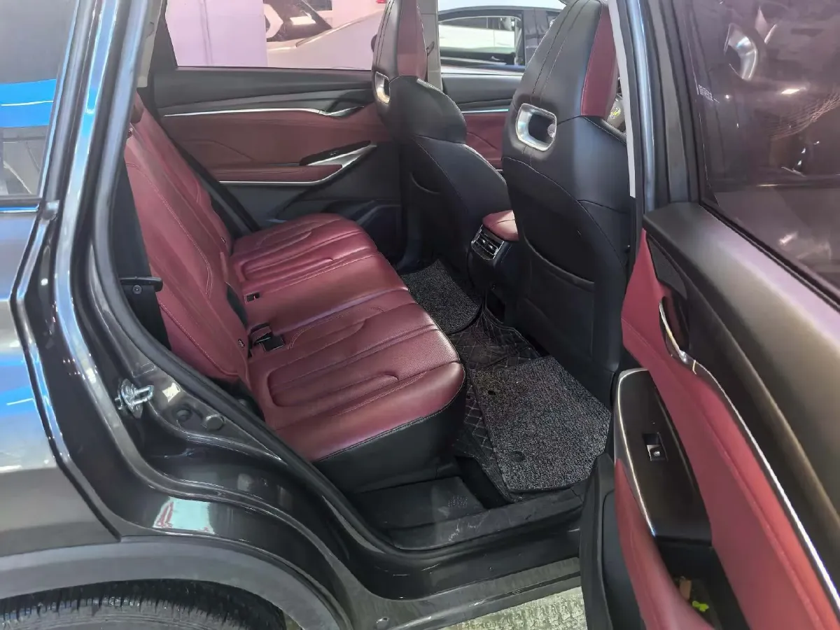 2020 ChangAn CS75 Plus 2.0T 233HP L4 8AT,autocango,china used car exporter,china ev exporter,chinese used car exporter,chinese used ev exporter