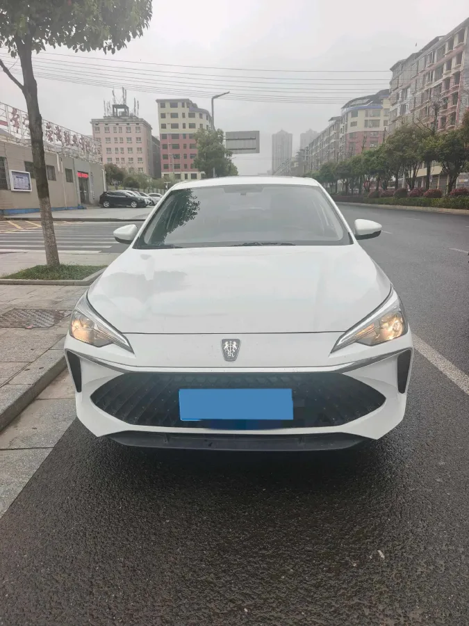 2023 Roewe i5 1.5L 129HP L4 CVT,autocango,china used car exporter,china ev exporter,chinese used car exporter,chinese used ev exporter