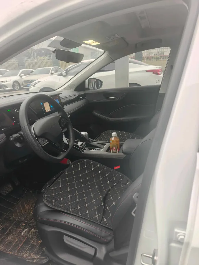 2023 Roewe i5 1.5L 129HP L4 CVT,autocango,china used car exporter,china ev exporter,chinese used car exporter,chinese used ev exporter