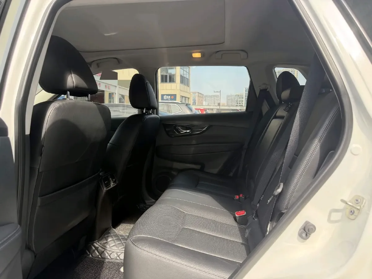 2019 Nissan X-Trail 2.5L 186HP L4 CVT,autocango,china used car exporter,china ev exporter,chinese used car exporter,chinese used ev exporter