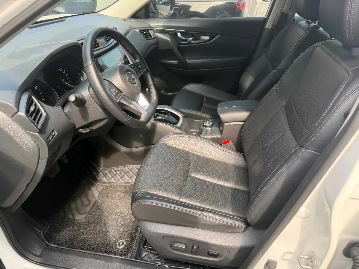 2019 Nissan X-Trail 2.5L 186HP L4 CVT,autocango,china used car exporter,china ev exporter,chinese used car exporter,chinese used ev exporter