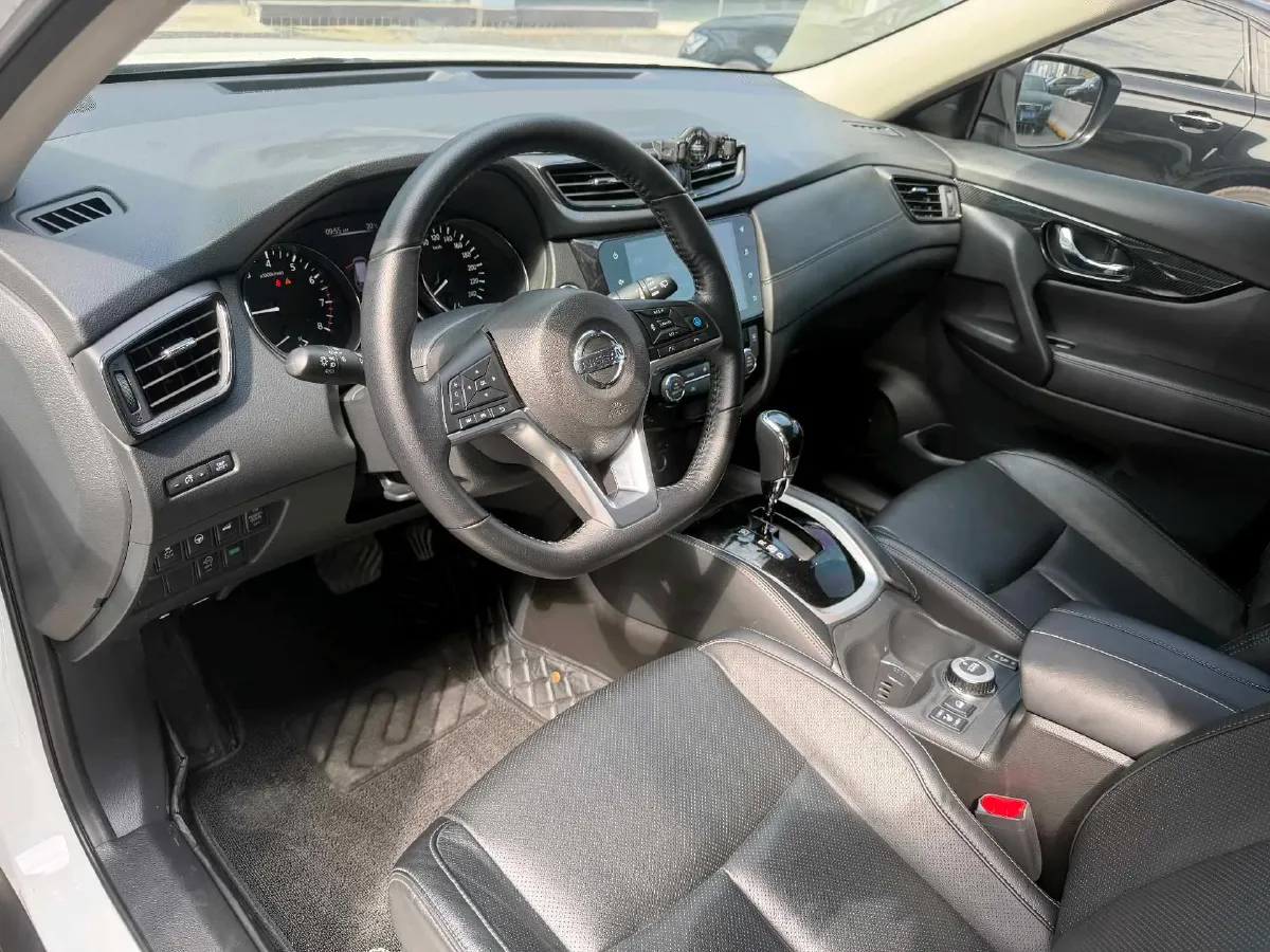 2019 Nissan X-Trail 2.5L 186HP L4 CVT,autocango,china used car exporter,china ev exporter,chinese used car exporter,chinese used ev exporter