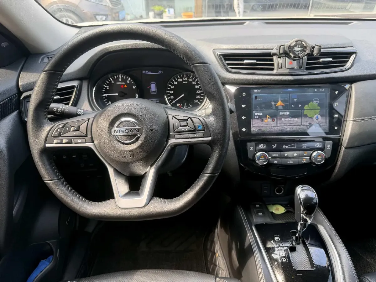 2019 Nissan X-Trail 2.5L 186HP L4 CVT,autocango,china used car exporter,china ev exporter,chinese used car exporter,chinese used ev exporter