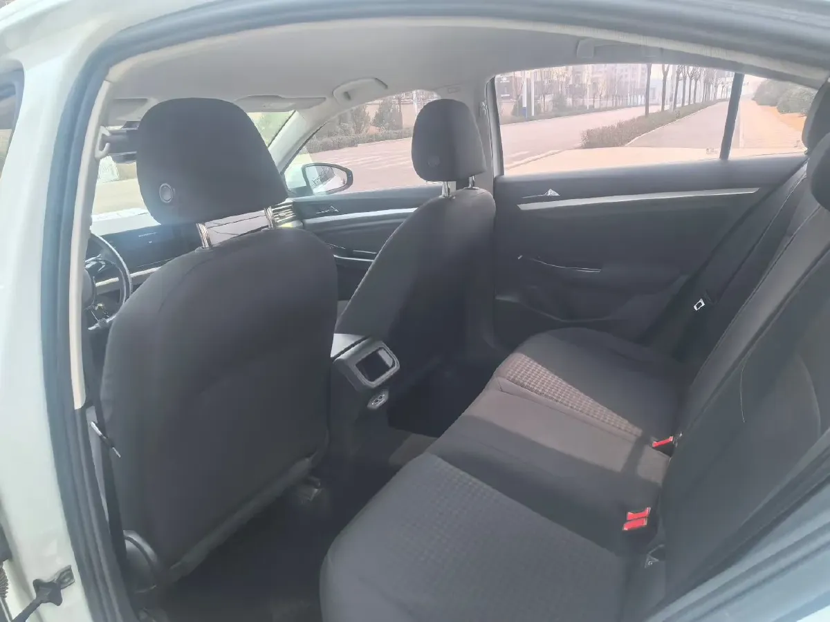 2021 Volkswagen Bora 1.5L 113HP L4 6AT,autocango,china used car exporter,china ev exporter,chinese used car exporter,chinese used ev exporter