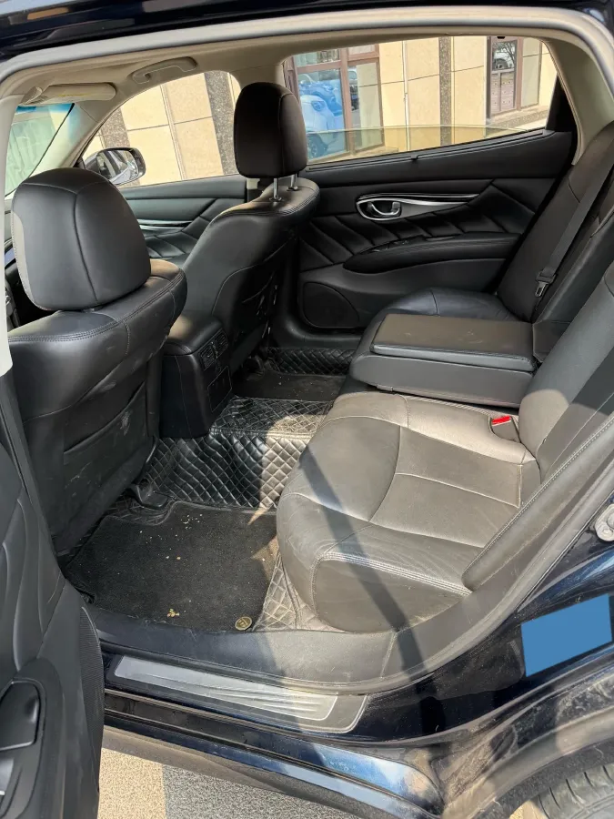 2019 Alfa Romeo Giulia 2.0T 280HP L4 8AT,autocango,china used car exporter,china ev exporter,chinese used car exporter,chinese used ev exporter