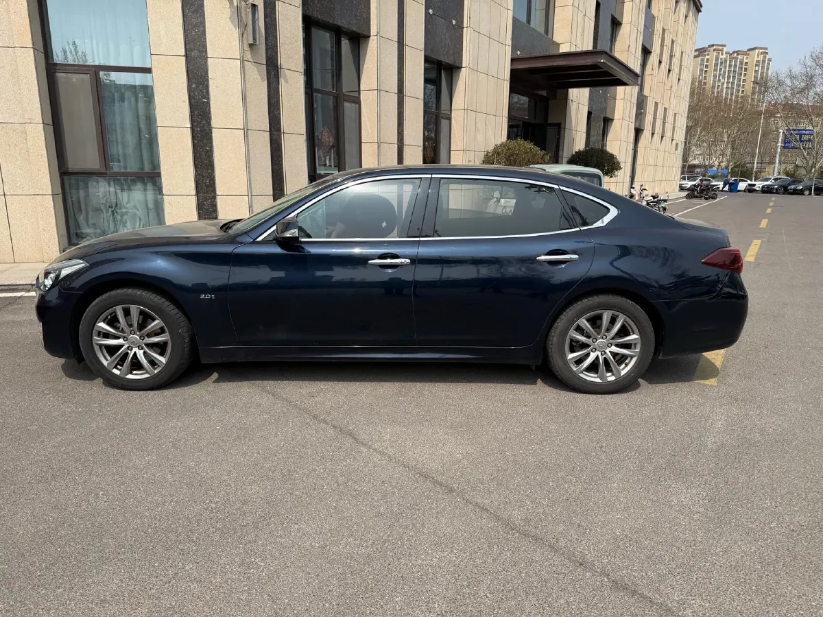 2019 Alfa Romeo Giulia 2.0T 280HP L4 8AT,autocango,china used car exporter,china ev exporter,chinese used car exporter,chinese used ev exporter