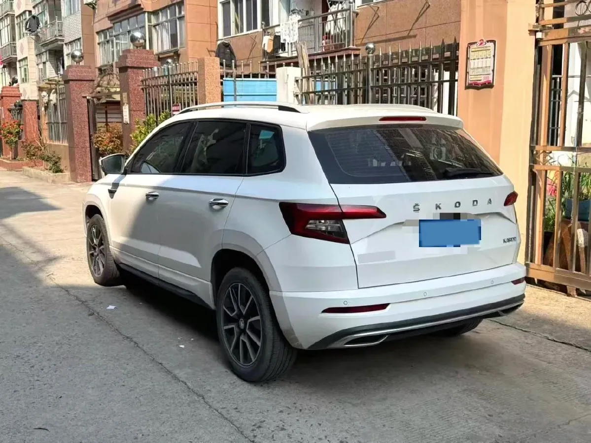2021 Skoda Karoq 1.4T 150HP L4 7DCT,autocango,china used car exporter,china ev exporter,chinese used car exporter,chinese used ev exporter