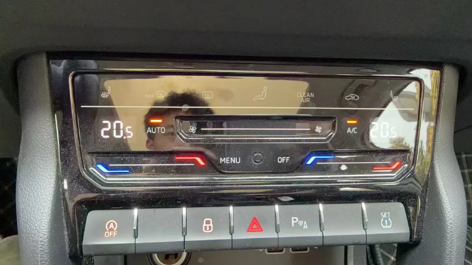 2021 Skoda Karoq 1.4T 150HP L4 7DCT,autocango,china used car exporter,china ev exporter,chinese used car exporter,chinese used ev exporter