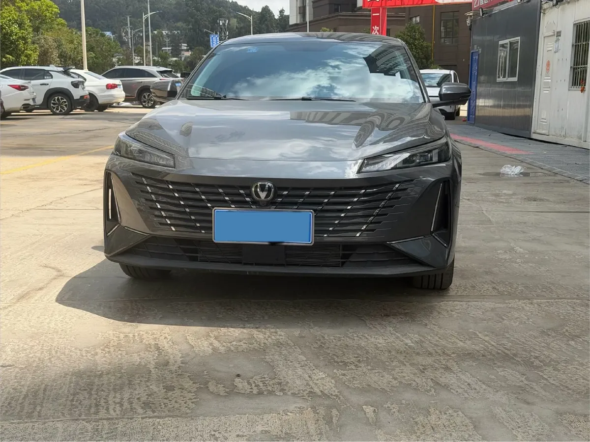2025 ChangAn Eado 1.5T 192HP L4 7DCT,autocango,china used car exporter,china ev exporter,chinese used car exporter,chinese used ev exporter