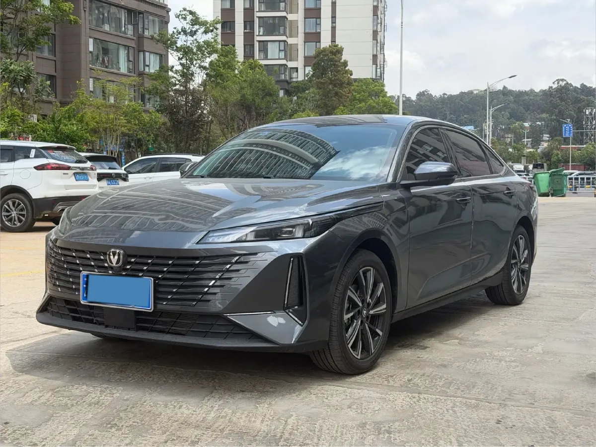 2025 ChangAn Eado 1.5T 192HP L4 7DCT,autocango,china used car exporter,china ev exporter,chinese used car exporter,chinese used ev exporter