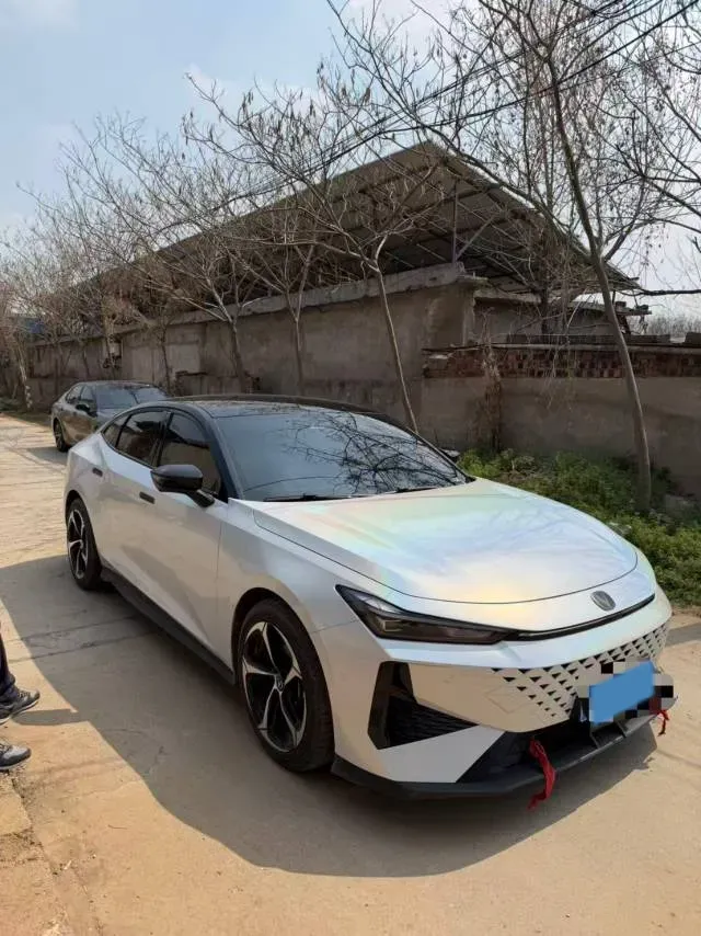 2024 ChangAn UNI-V 1.5T 188HP L4 7DCT,autocango,china used car exporter,china ev exporter,chinese used car exporter,chinese used ev exporter