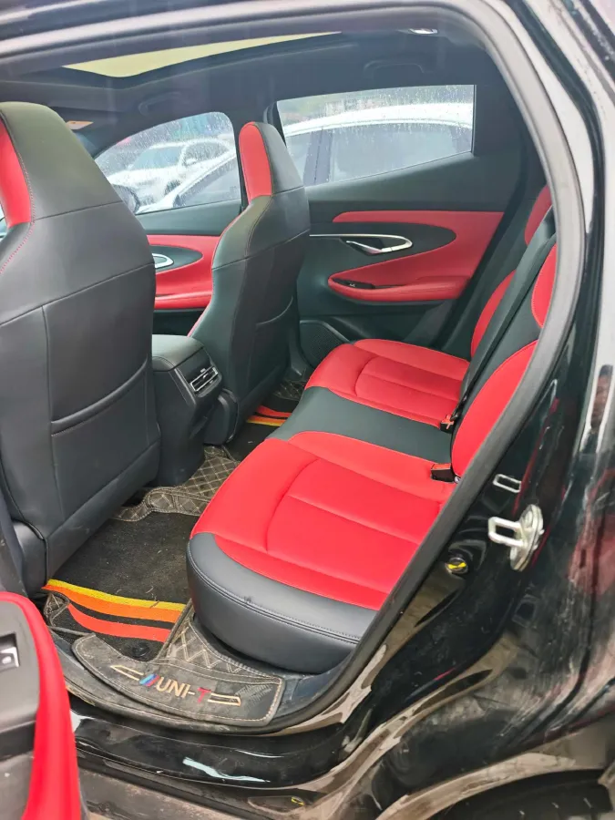 2020 ChangAn UNI-T 1.5T 180HP L4 7DCT,autocango,china used car exporter,china ev exporter,chinese used car exporter,chinese used ev exporter