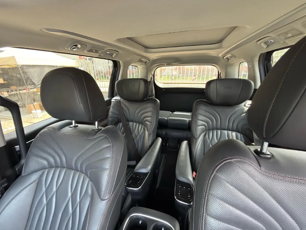 2024 GAC Trumpchi M8 2.0T 252HP L4 8AT,autocango,china used car exporter,china ev exporter,chinese used car exporter,chinese used ev exporter