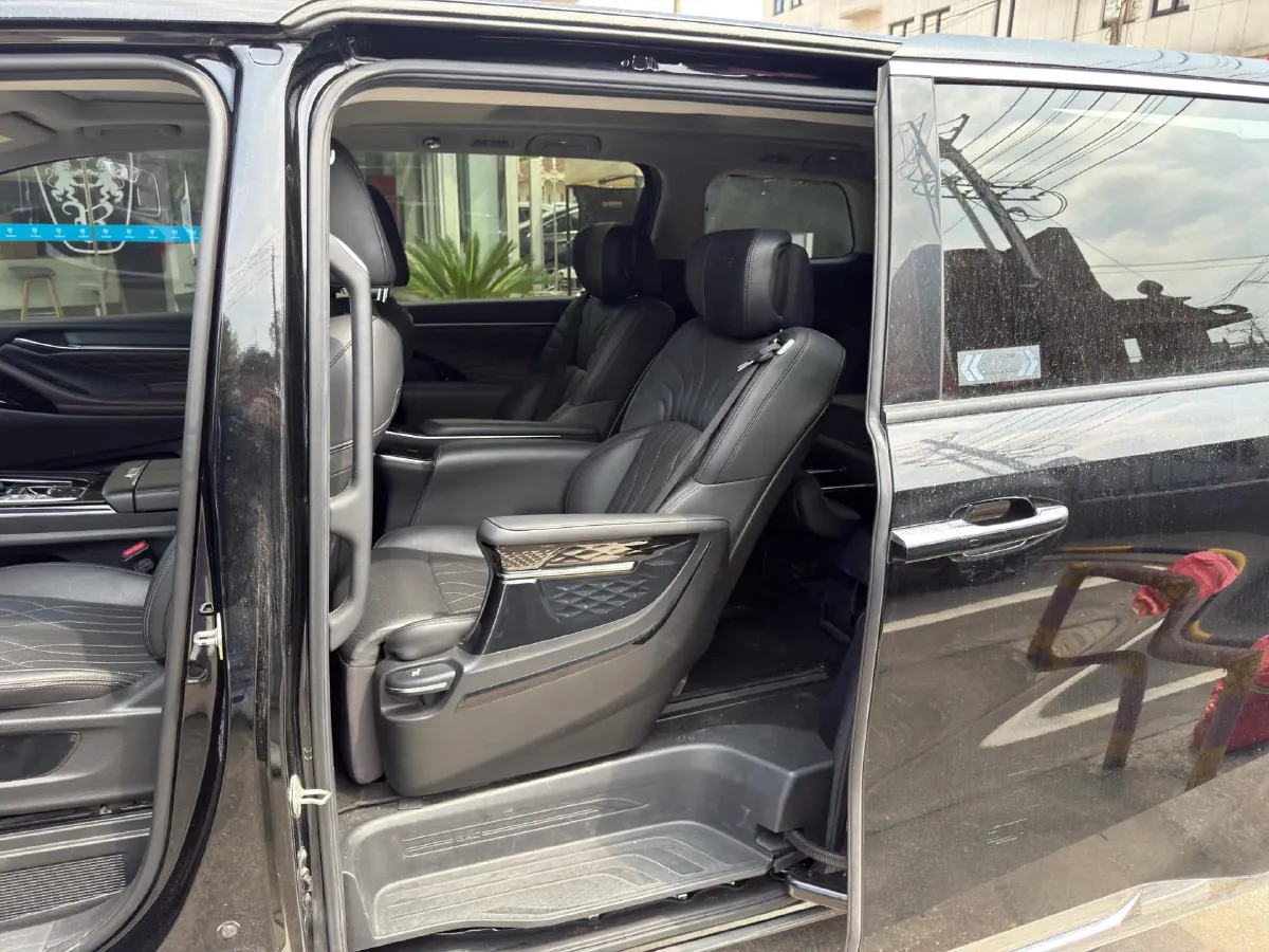 2024 GAC Trumpchi M8 2.0T 252HP L4 8AT,autocango,china used car exporter,china ev exporter,chinese used car exporter,chinese used ev exporter