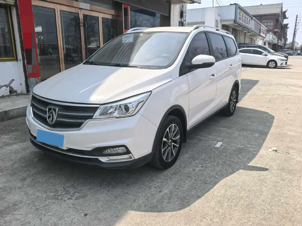 2019 BaoJun 730 1.5T 151HP L4 CVT,autocango,china used car exporter,china ev exporter,chinese used car exporter,chinese used ev exporter