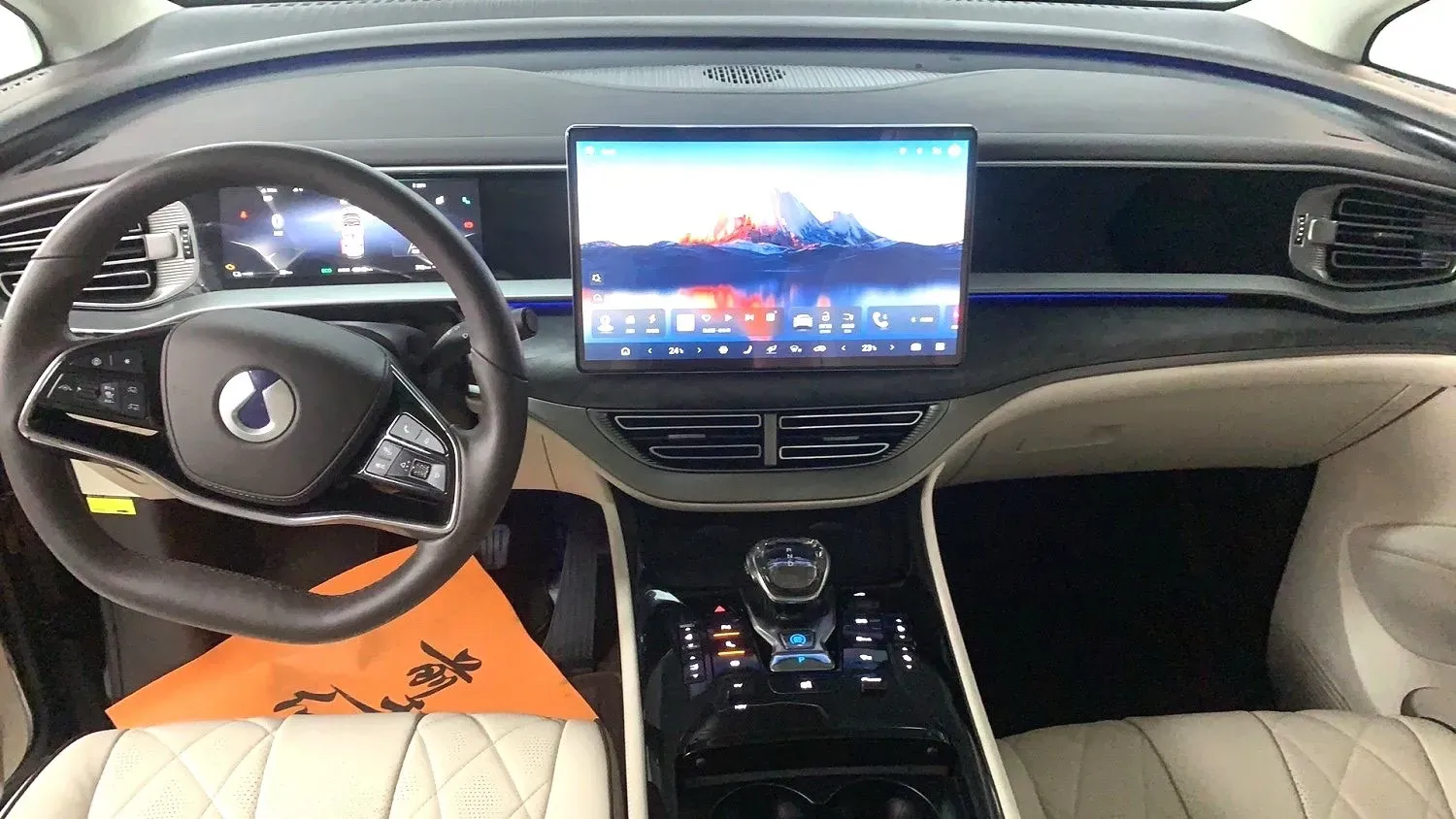 2024 Denza D9 1.5T 139HP L4 E-CVT PHEV 40KWH,autocango,china used car exporter,china ev exporter,chinese used car exporter,chinese used ev exporter