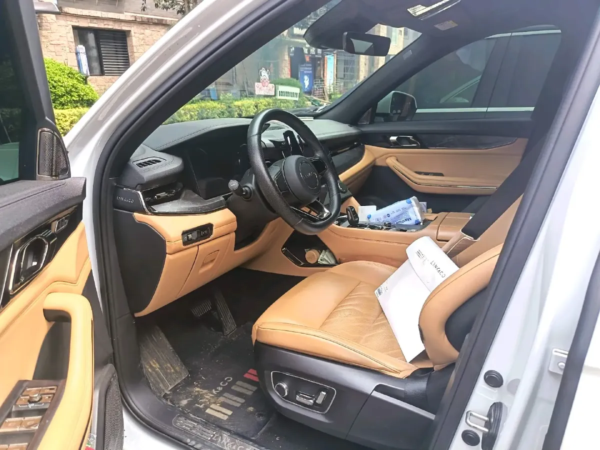 2021 Buick GL8 2.0T 237HP L4 9AT,autocango,china used car exporter,china ev exporter,chinese used car exporter,chinese used ev exporter