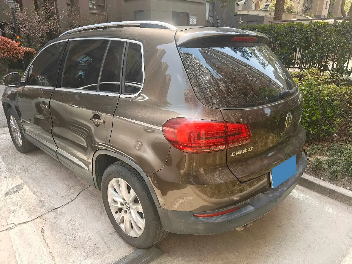 2013 Volkswagen Tiguan 2.0T 200HP L4 6AT,autocango,china used car exporter,china ev exporter,chinese used car exporter,chinese used ev exporter