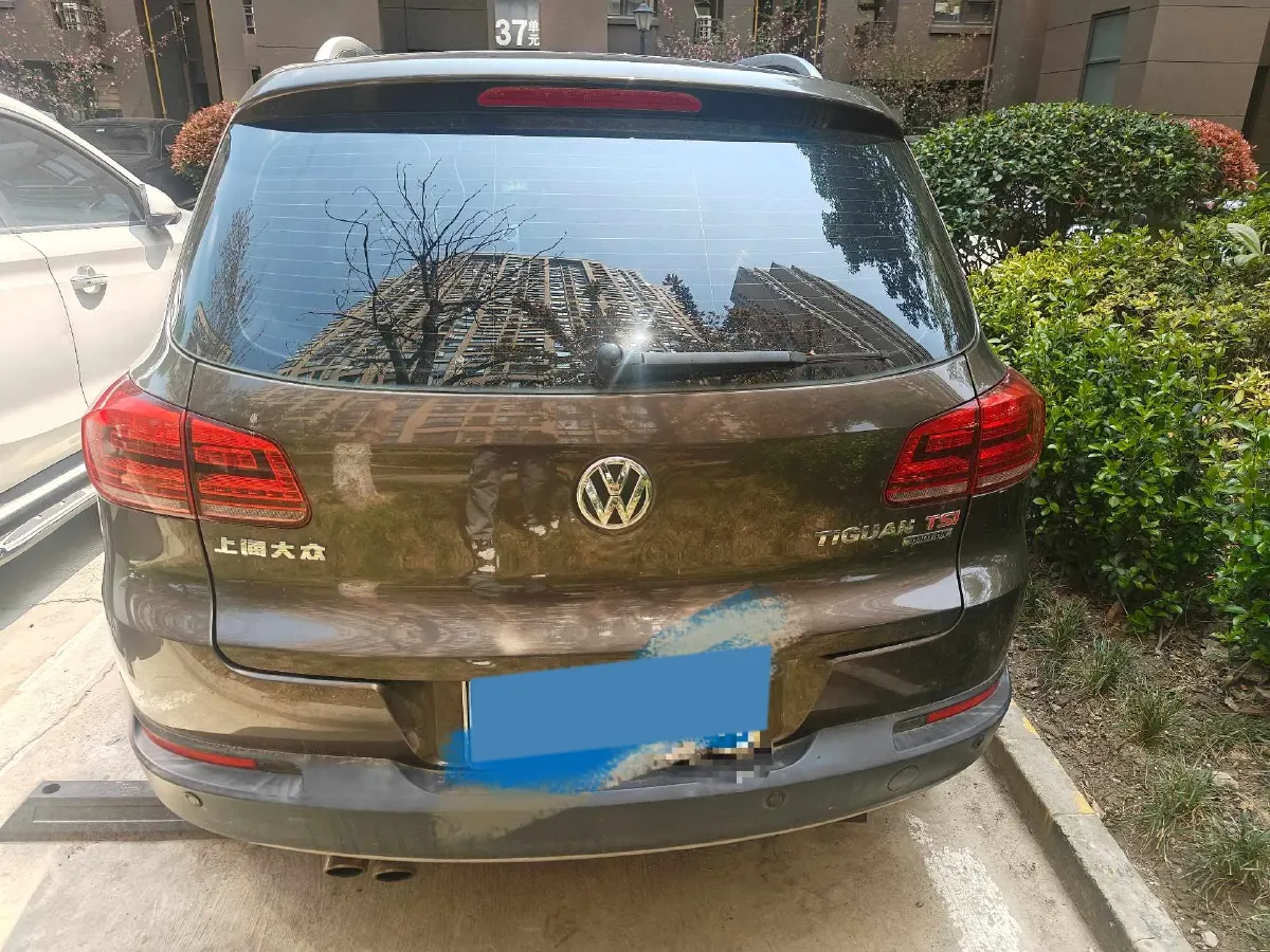 2013 Volkswagen Tiguan 2.0T 200HP L4 6AT,autocango,china used car exporter,china ev exporter,chinese used car exporter,chinese used ev exporter