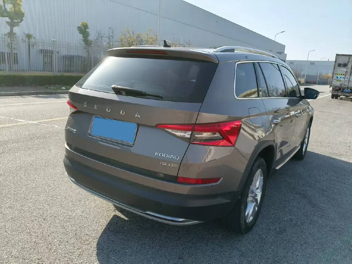 2020 Skoda Kodiak 2.0T 186HP L4 7DCT,autocango,china used car exporter,china ev exporter,chinese used car exporter,chinese used ev exporter