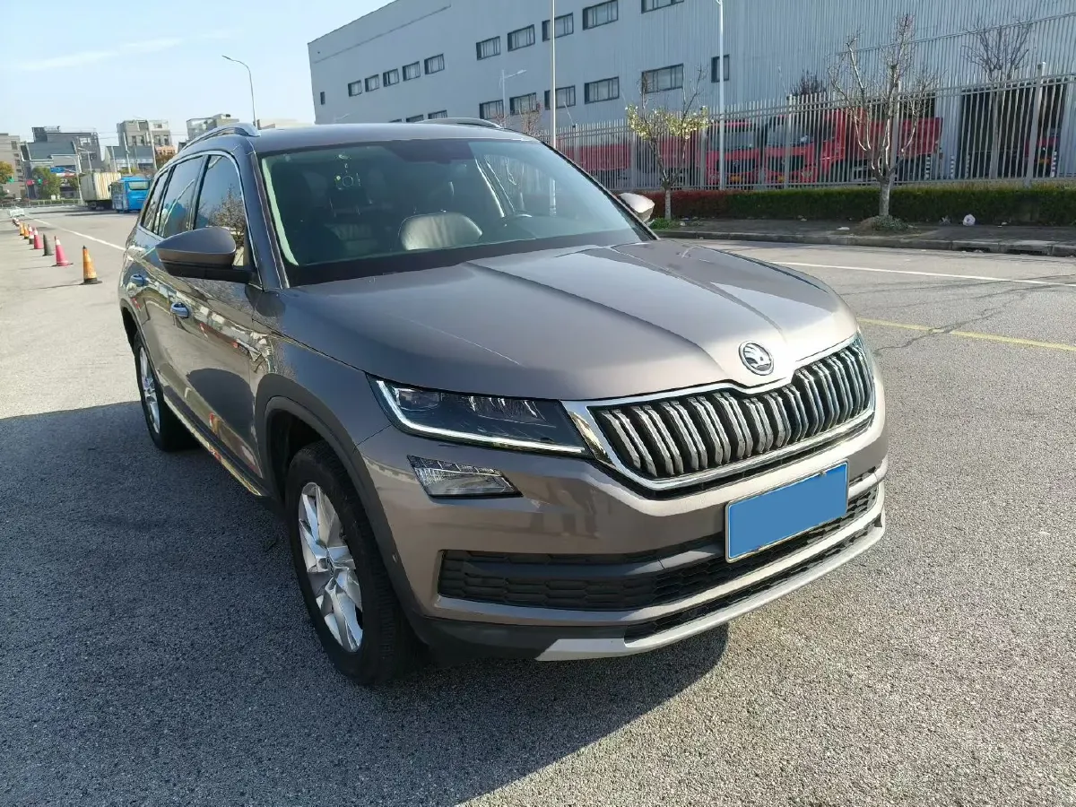 2020 Skoda Kodiak 2.0T 186HP L4 7DCT,autocango,china used car exporter,china ev exporter,chinese used car exporter,chinese used ev exporter