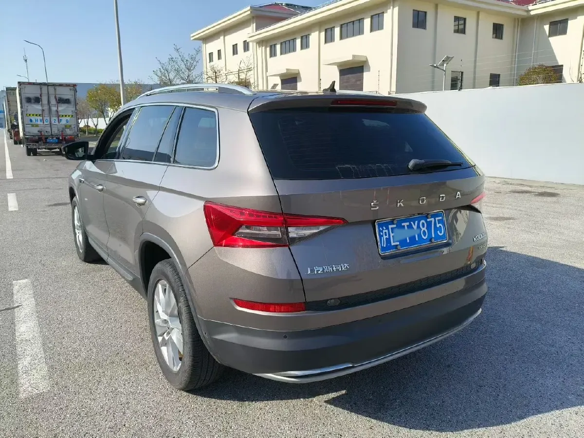 2020 Skoda Kodiak 2.0T 186HP L4 7DCT,autocango,china used car exporter,china ev exporter,chinese used car exporter,chinese used ev exporter
