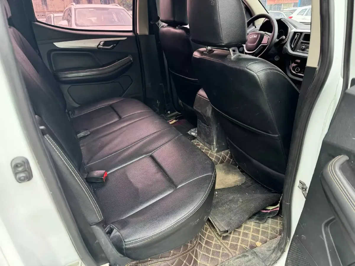 2020 Isuzu RE-MAX Jim 2.4T 211HP L4 5MT,autocango,china used car exporter,china ev exporter,chinese used car exporter,chinese used ev exporter