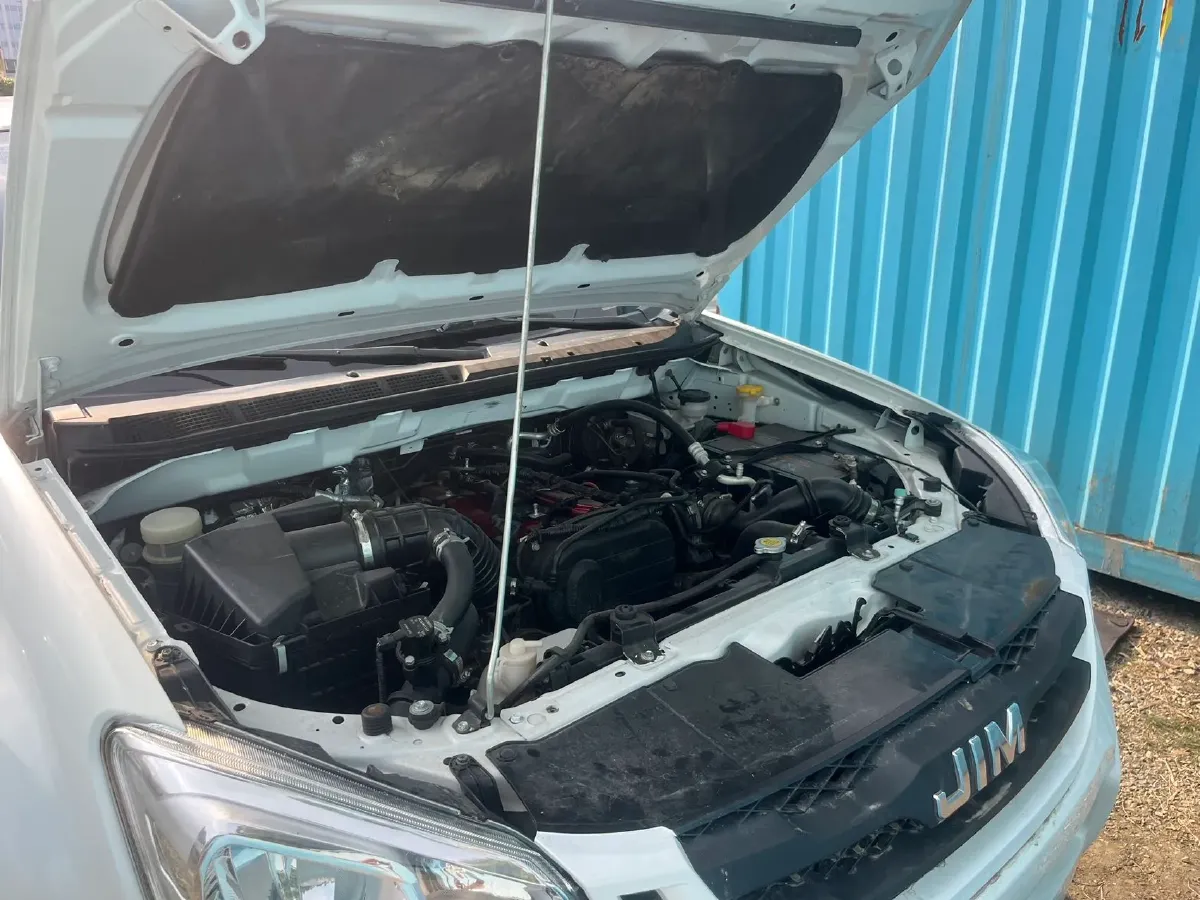 2020 Isuzu RE-MAX Jim 2.4T 211HP L4 5MT,autocango,china used car exporter,china ev exporter,chinese used car exporter,chinese used ev exporter