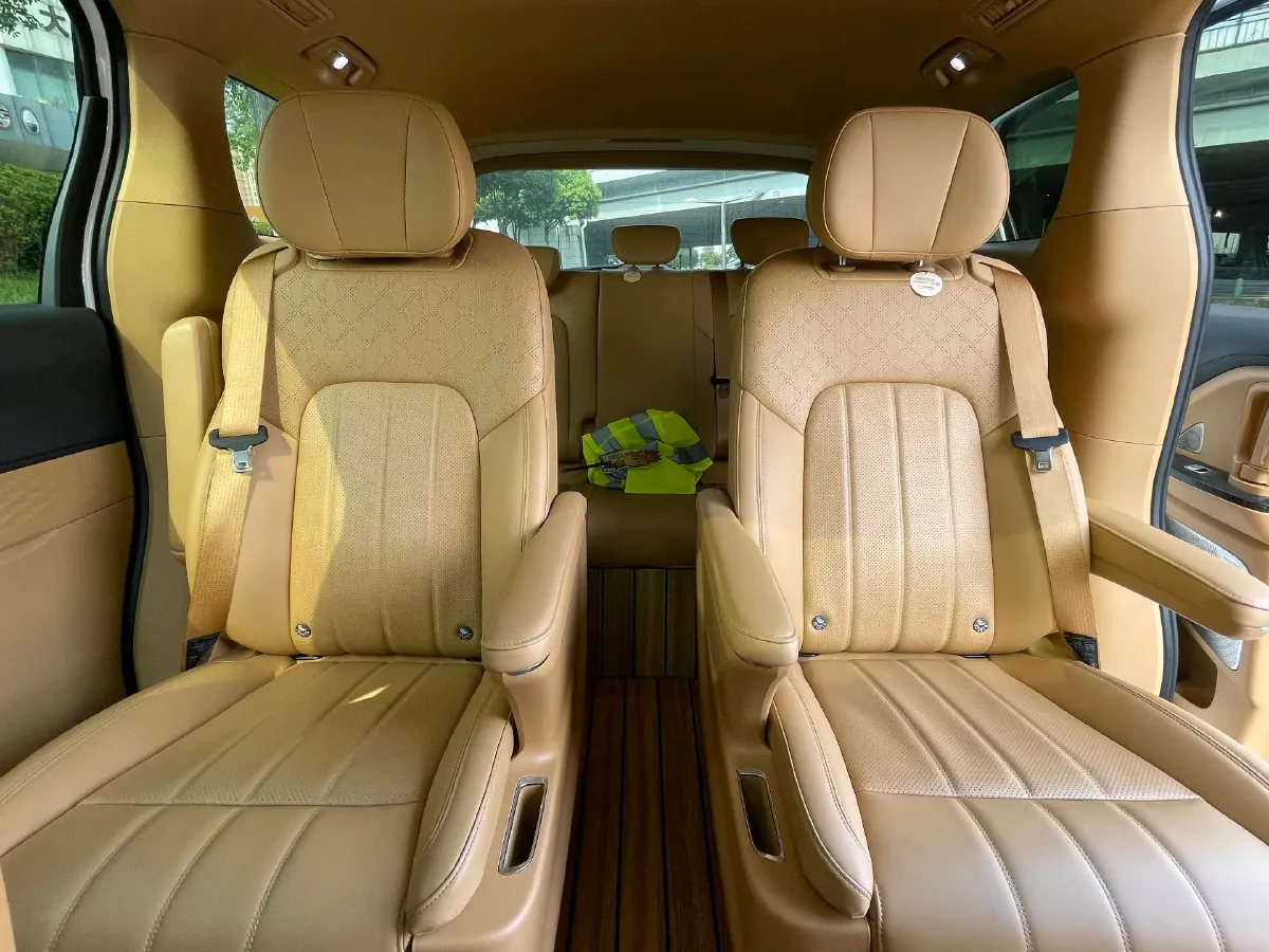 2024 Voyah FREE 1.5T 150HP L4 REEV 39.2KWH,autocango,china used car exporter,china ev exporter,chinese used car exporter,chinese used ev exporter