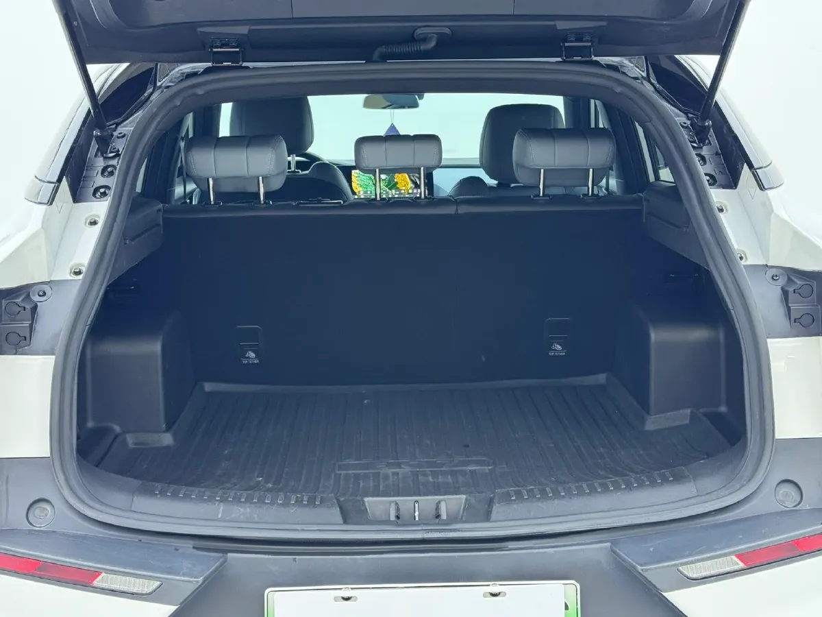 2024 Chery EV eQ7 BEV 65.52KWH,autocango,china used car exporter,china ev exporter,chinese used car exporter,chinese used ev exporter