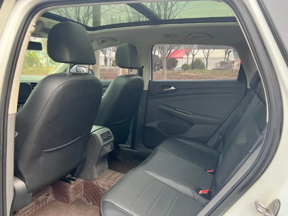 2020 Jetta VS7 1.4T 150HP L4 6AT,autocango,china used car exporter,china ev exporter,chinese used car exporter,chinese used ev exporter