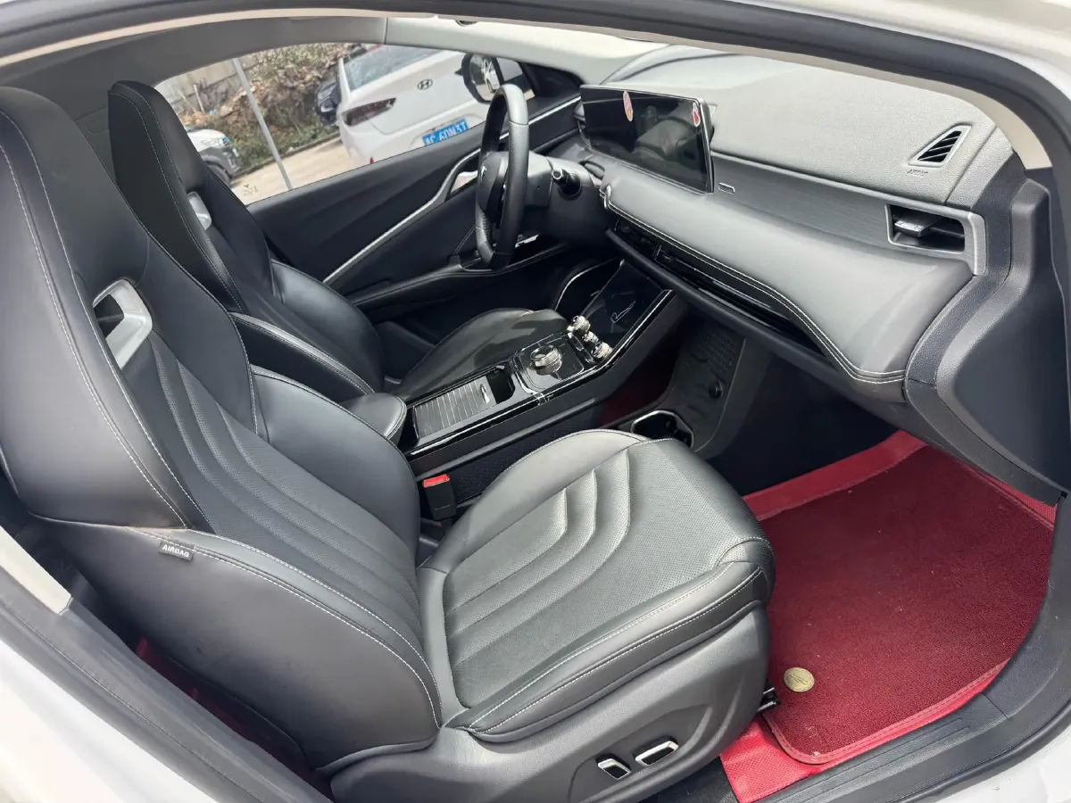 2022 Venucia Grand V 1.5T 190HP L4 7DCT,autocango,china used car exporter,china ev exporter,chinese used car exporter,chinese used ev exporter