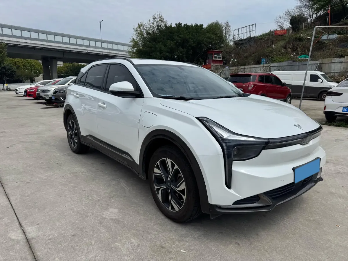 2022 Venucia Grand V 1.5T 190HP L4 7DCT,autocango,china used car exporter,china ev exporter,chinese used car exporter,chinese used ev exporter