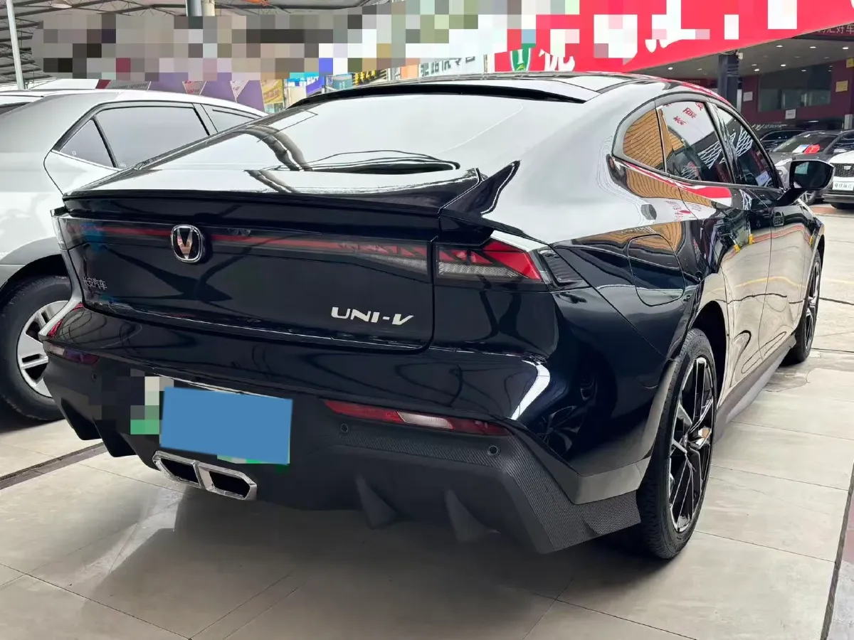 2024 ChangAn UNI-V iDD 1.5L 110HP L4 E-CVT PHEV 18.99KWH,autocango,china used car exporter,china ev exporter,chinese used car exporter,chinese used ev exporter
