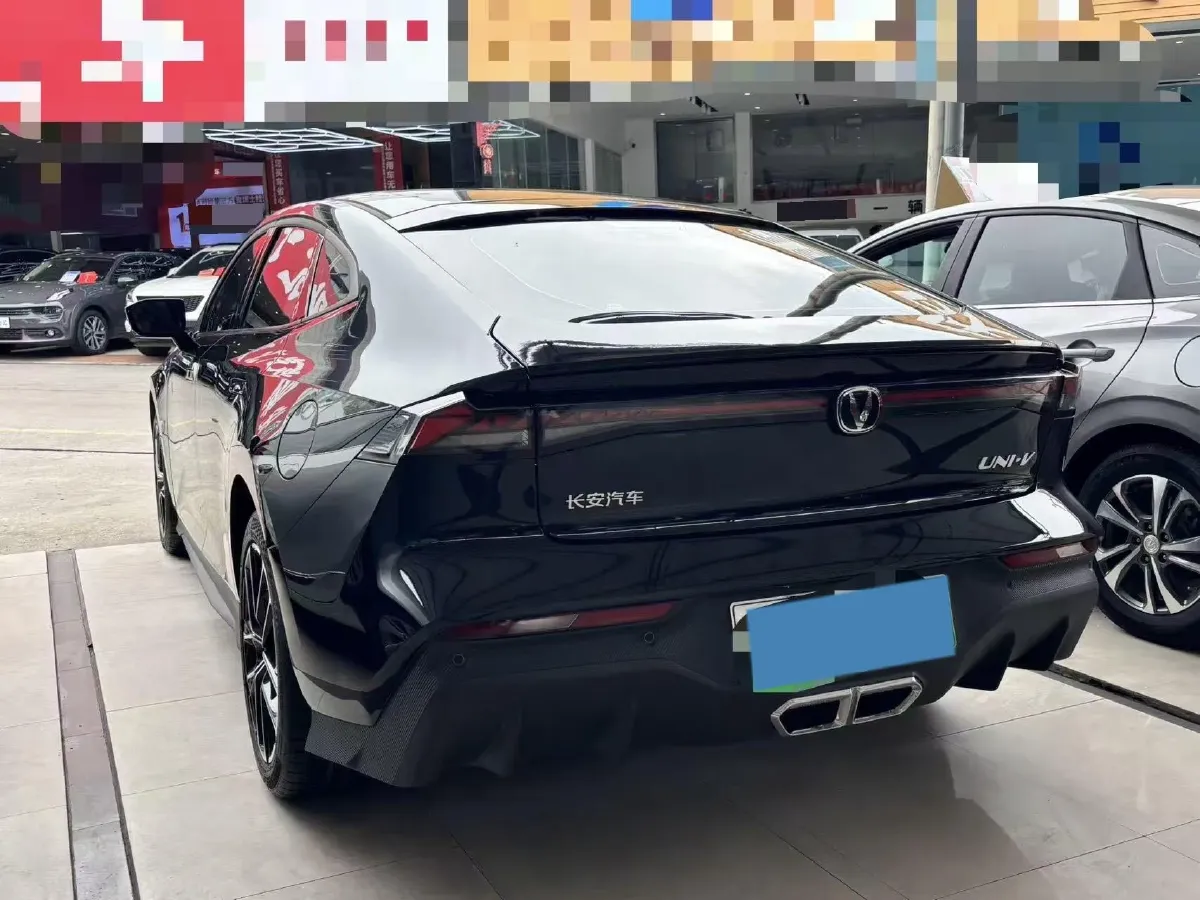 2024 ChangAn UNI-V iDD 1.5L 110HP L4 E-CVT PHEV 18.99KWH,autocango,china used car exporter,china ev exporter,chinese used car exporter,chinese used ev exporter