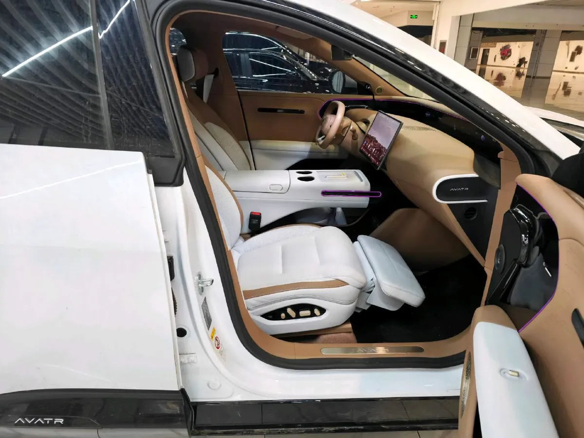 2024 Avatr 07 BEV 82.16KWH,autocango,china used car exporter,china ev exporter,chinese used car exporter,chinese used ev exporter