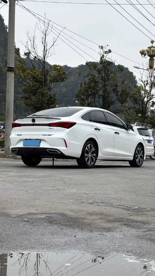 2022 ChangAn Eado 1.4T 160HP L4 7DCT,autocango,china used car exporter,china ev exporter,chinese used car exporter,chinese used ev exporter