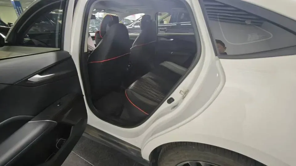 2023 ChangAn Oshan Z6 1.5T 188HP L4 7DCT,autocango,china used car exporter,china ev exporter,chinese used car exporter,chinese used ev exporter