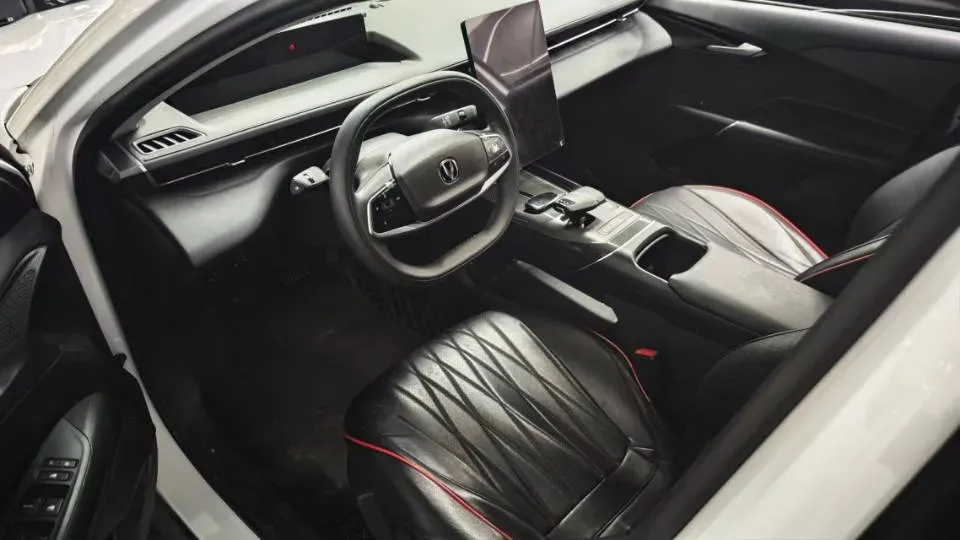 2023 ChangAn Oshan Z6 1.5T 188HP L4 7DCT,autocango,china used car exporter,china ev exporter,chinese used car exporter,chinese used ev exporter