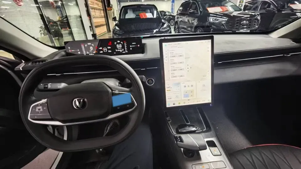 2023 ChangAn Oshan Z6 1.5T 188HP L4 7DCT,autocango,china used car exporter,china ev exporter,chinese used car exporter,chinese used ev exporter