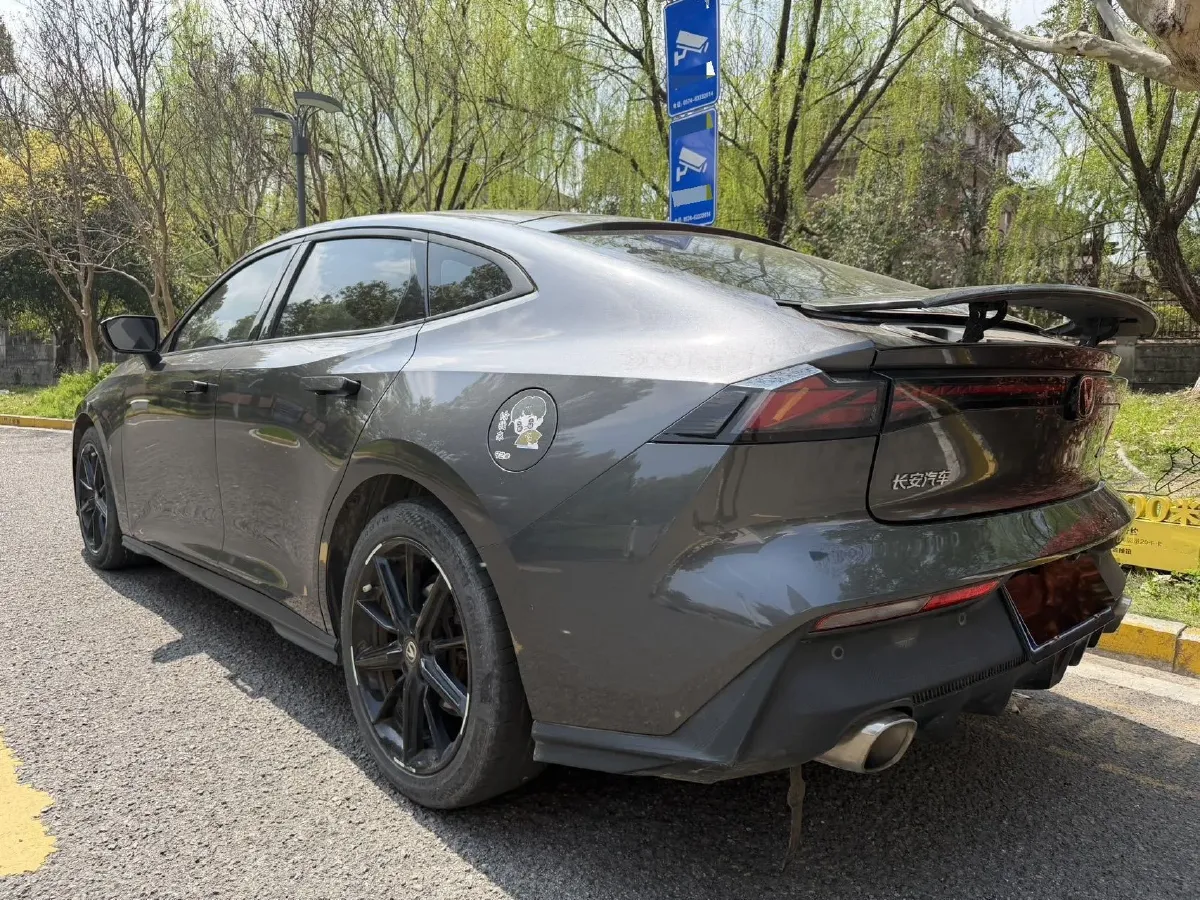 2022 ChangAn UNI-V 1.5T 188HP L4 7DCT,autocango,china used car exporter,china ev exporter,chinese used car exporter,chinese used ev exporter