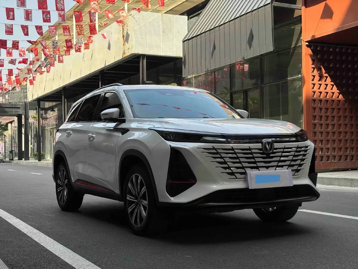 2022 ChangAn CS75 Plus 2.0T 233HP L4 8AT,autocango,china used car exporter,china ev exporter,chinese used car exporter,chinese used ev exporter