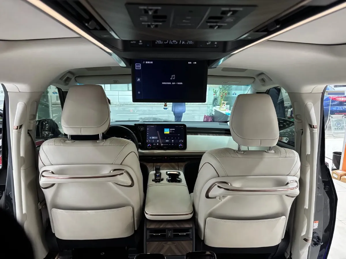 2023 Lexus LM 2.4T 271HP L4 6AT Hybrid,autocango,china used car exporter,china ev exporter,chinese used car exporter,chinese used ev exporter